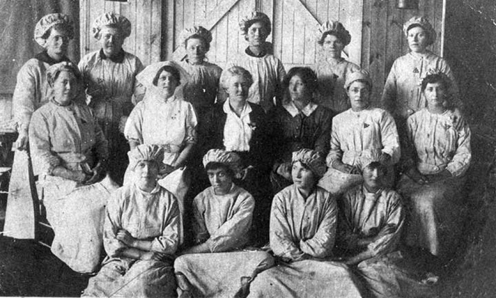 Women munitions workers at the Royal Small Arms Factory