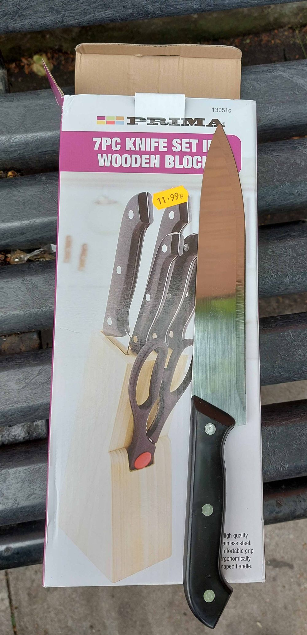 A block of knives
