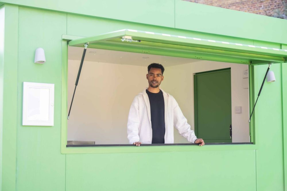 Business Owner at kiosk at Edmonton Green Pop-Up