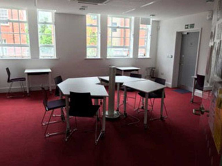 Palmers Green Library meeting room