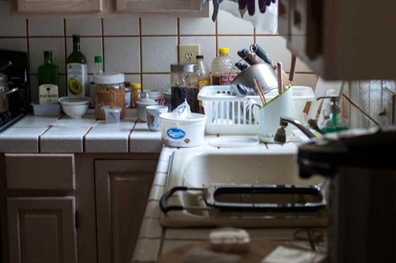Picture of a messy kitchen